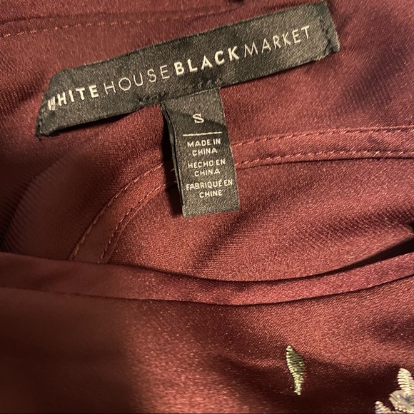 WHITE HOUSE BLACK MARKET Satin Cross Back Top Maroon V Neck Blouse Size S - Picture 6 of 6